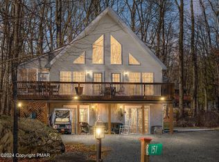 151 Cottontail Ln, Pocono Lake, PA 18347