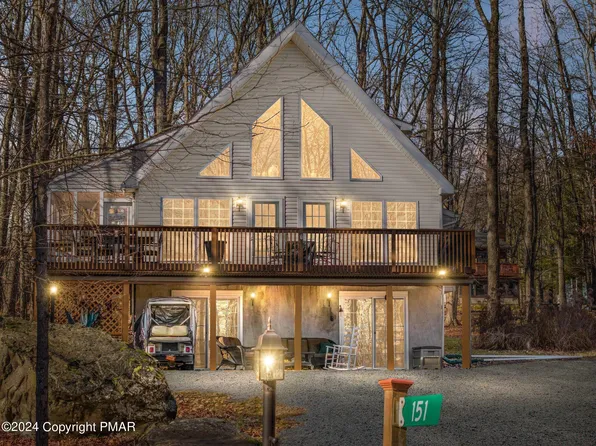 151 Cottontail Ln, Pocono Lake, PA 18347