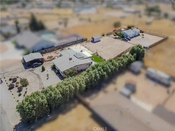 14121 Lakota Rd, Apple Valley, CA 92307
