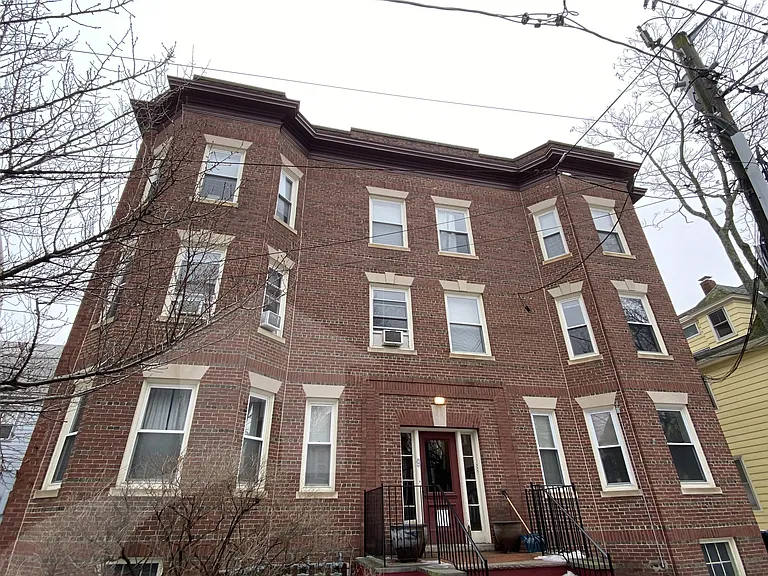9 Fairfield St — Photo 14