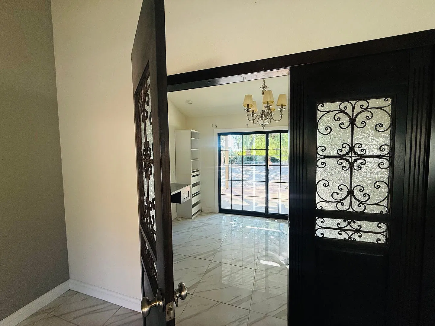 Stunning Sunnymead Ranch Home Available Now!! — Photo 4
