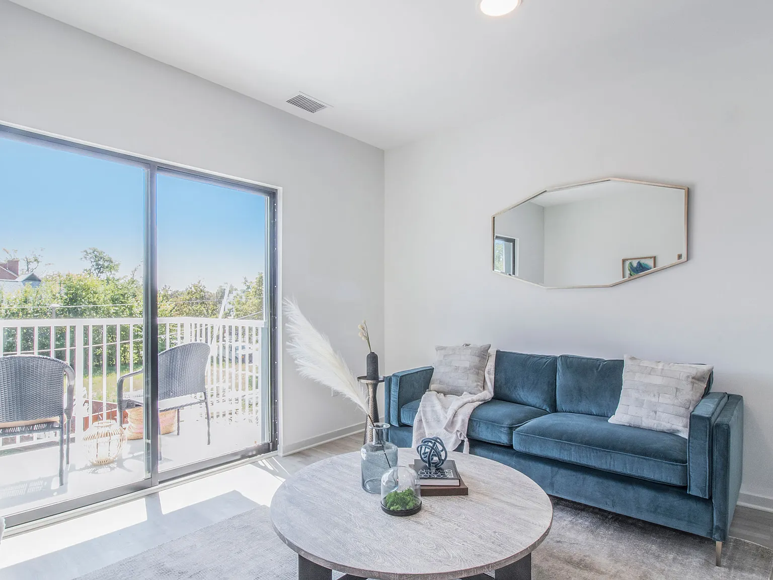 1 bed, 791 sqft, $1,395 — Photo 2