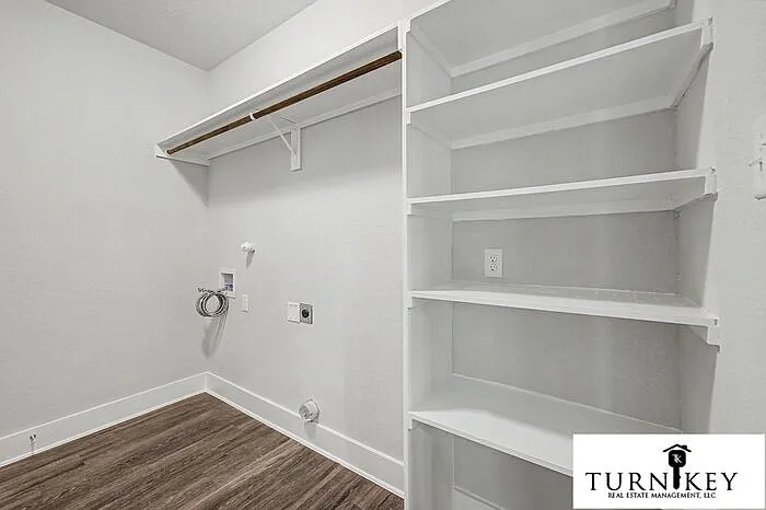 213 S Stewart St #A — Photo 11