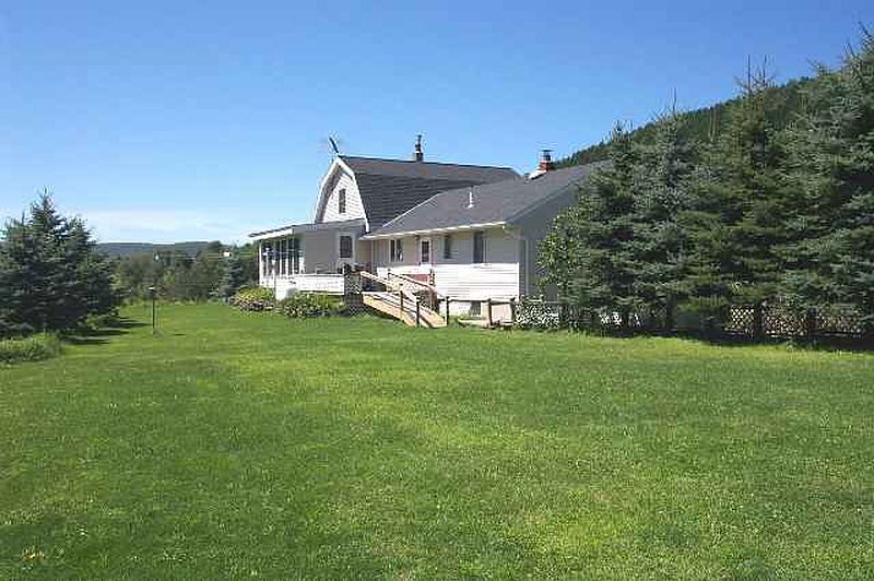 4th image of 168 SKELLIE Road