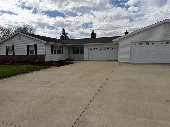 474 County Road 108, Fremont, OH 43420