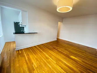 Rented by Metropolis Real Estate of Manhattan