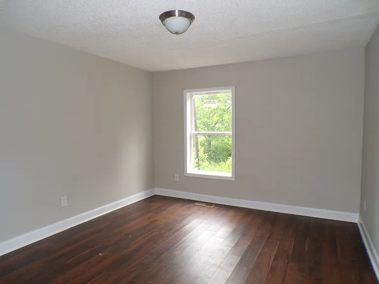5223 Loop Rd — Photo 6