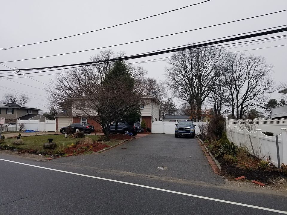 2nd image of 385 Spur Dr N