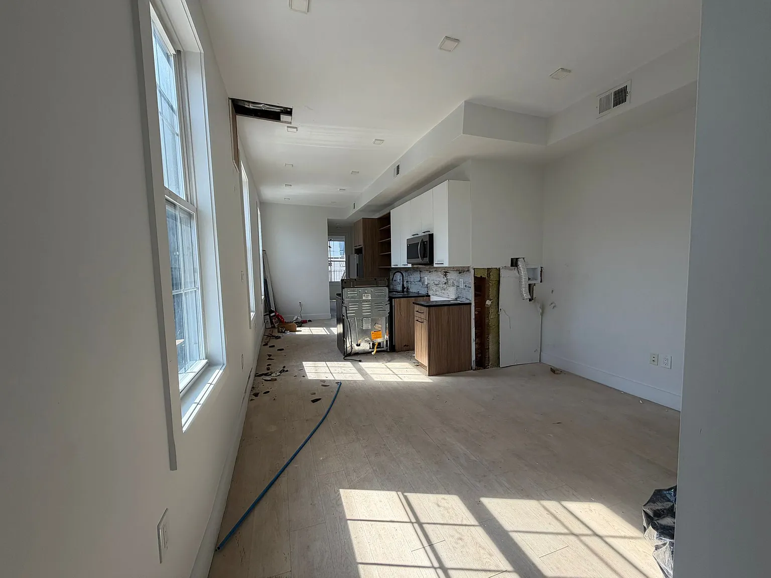 3 bed, $3,500 — Photo 2