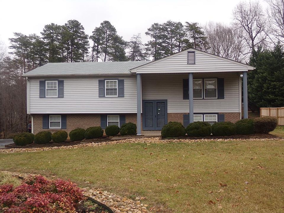 1st image of 222 Woodcreek Pl
