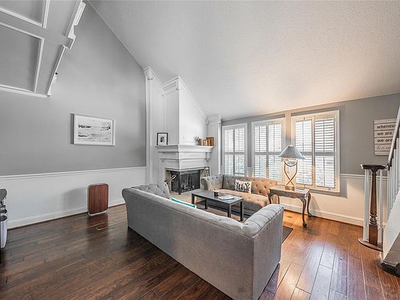 5th image of 2014 Clubridge Dr