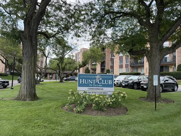 1101 S Hunt Club Dr APT 214, Mount Prospect, IL 60056
