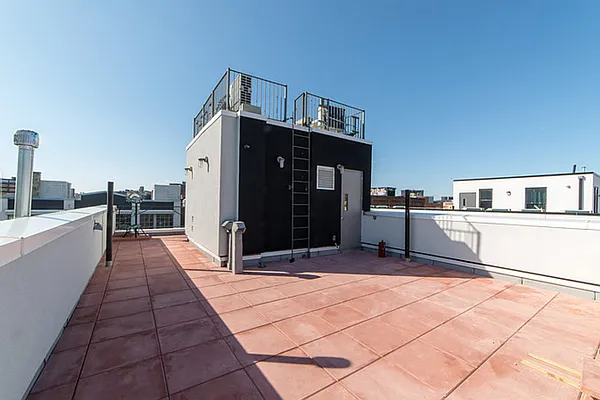 Rented by Nooklyn NYC LLC | media 47