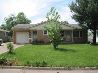 4742 Danbury St NE, Cedar Rapids, IA 52402