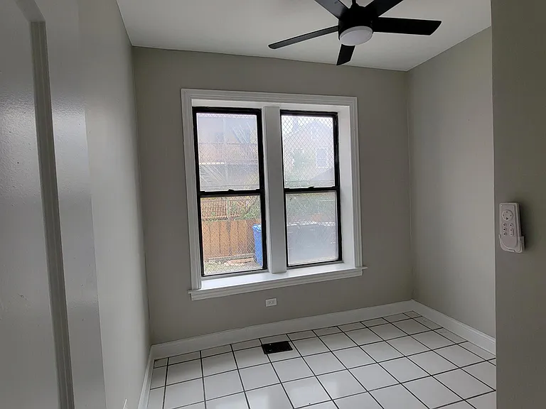 1157 W 19th St #1 — Photo 8