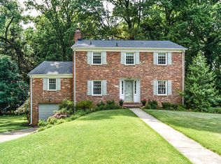 8208 Kerry Rd, Chevy Chase, MD 20815