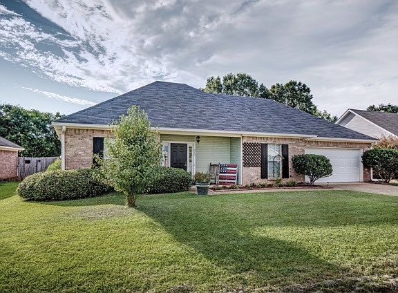 5th image of 213 Cherry Bark Dr