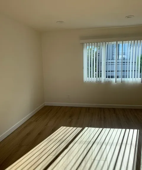 1122 Linden Ave #15 — Photo 8