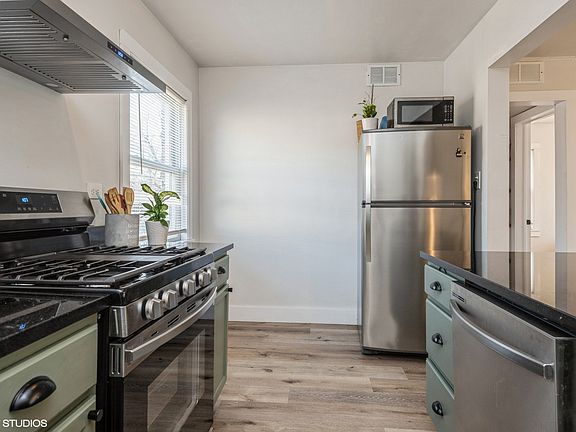 5th image of 7411 N Wolcott Ave APT 1W