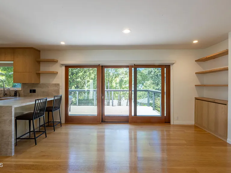 1483 Arroyo View Dr — Photo 8