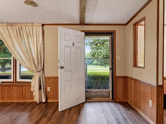 5th image of 12873 Lakeside Dr