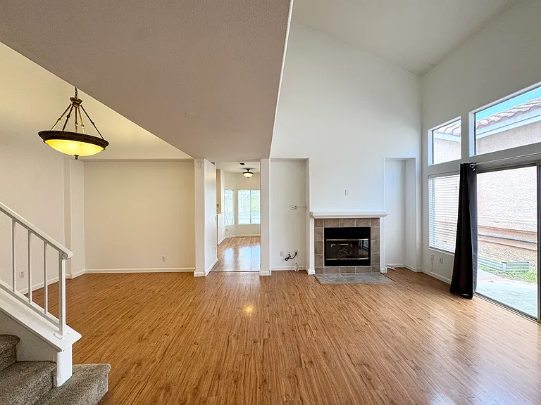 1555 Golfcrest Pl — Photo 2