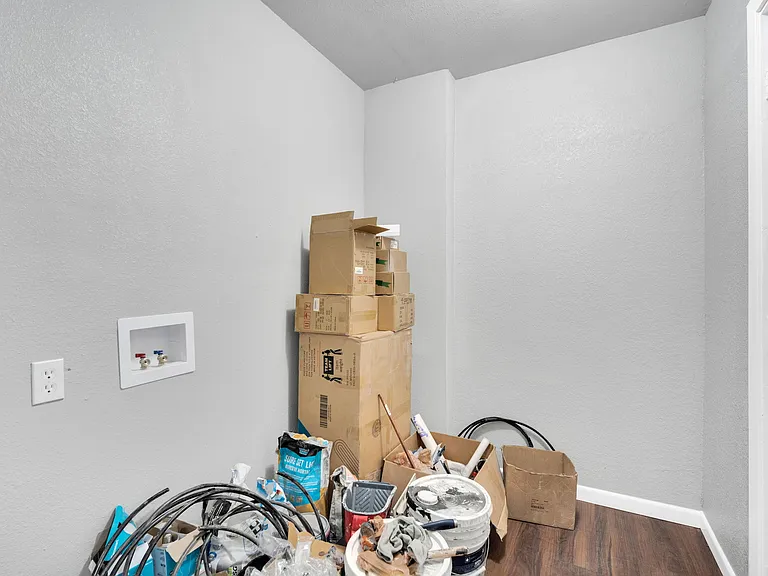 772 Fernwood St — Photo 12