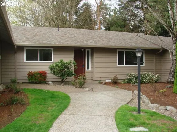 11253 SW Springwood Dr, Tigard, OR 97223