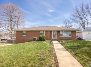 220 Anderson Ln, Belleville, IL 62221