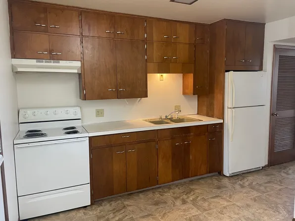 127 Mathews Dr, Gilbert, IA