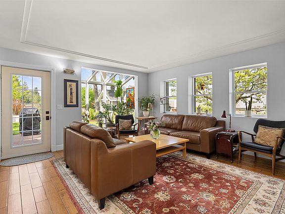 4th image of 703 Hemsworth Rd
