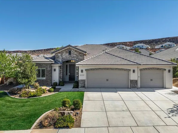3237 S Tiger Maple Cir, St George, UT 84790