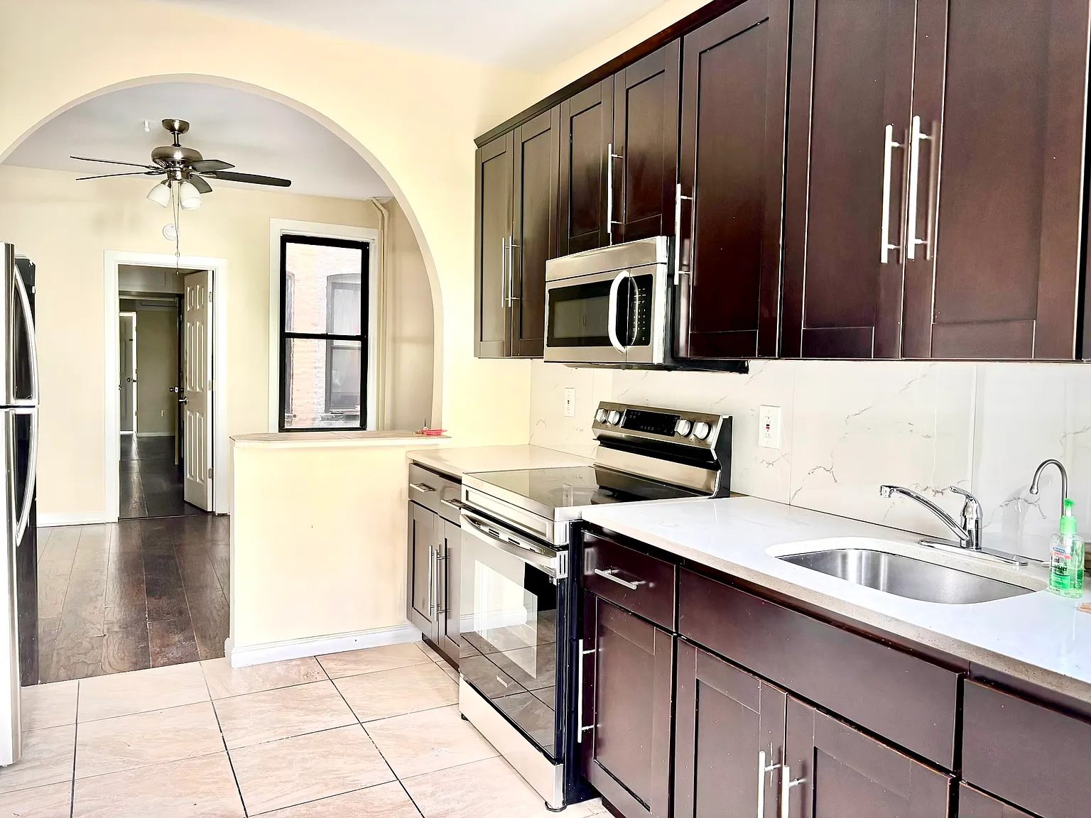 3 bed, $3,399 — Photo 4
