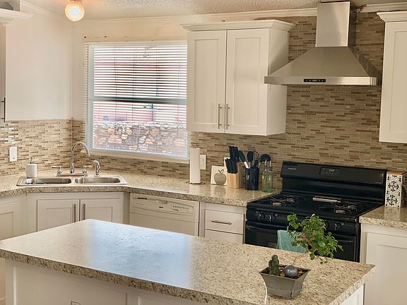 3rd image of 11855 Quail Bush Cir