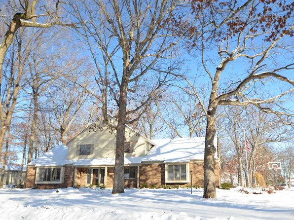 421 Polaris Ct, Green Bay, WI 54302