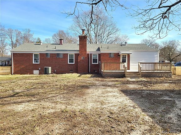4th image of 7997 Kenmore Dr