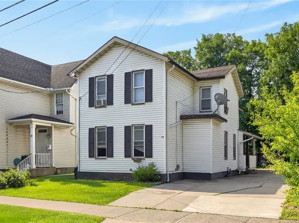 19 Waverly Pl, Rochester, NY 14608