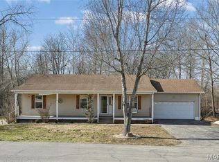 9406 Peace Mdws, Hillsboro, MO 63050
