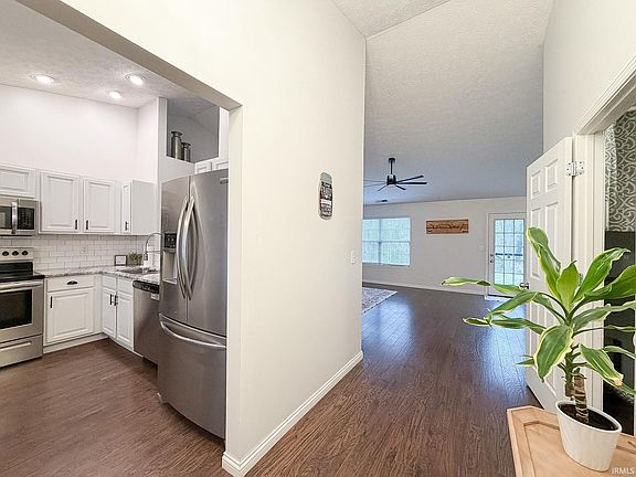 4th image of 10244 Clippinger Rd