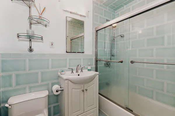 Sold by Remax Edge | media 11