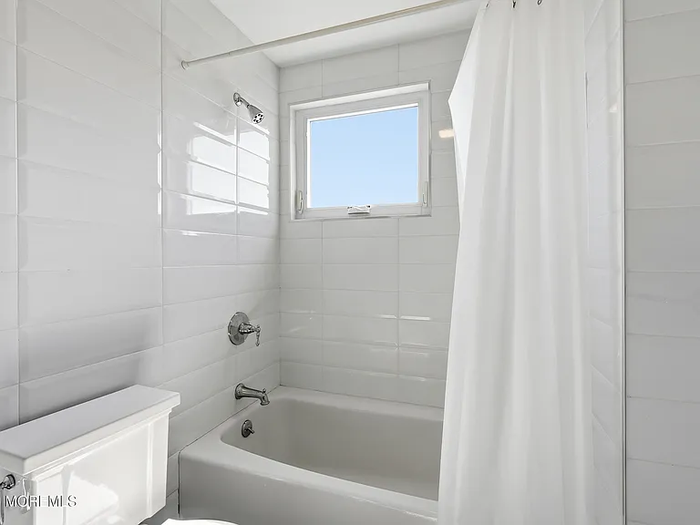 125 Cedar Ave — Photo 44