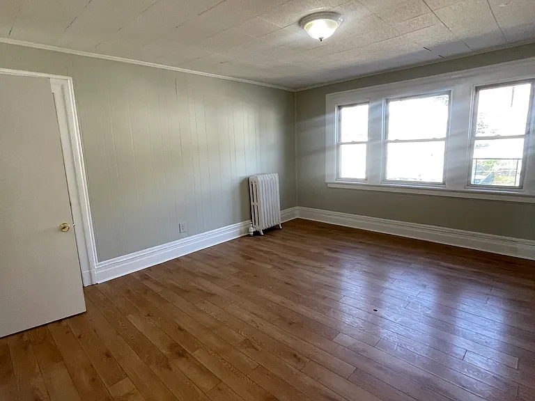 413 Summer Ave #1 — Photo 3