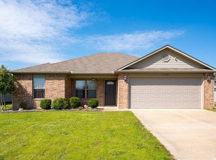 3370 Jeff Davis Dr, Conway, AR 72032