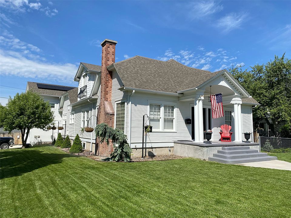 1st image of 442 4th Ave E