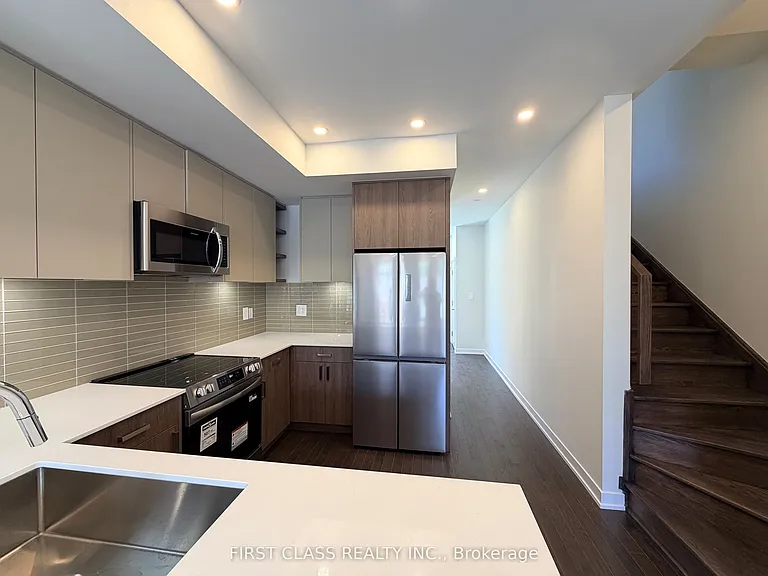 24 Garden Pl #MAIN — Photo 4