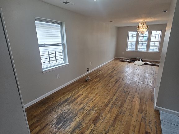 5th image of 288 Sussex Ave #H2