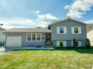 6711 Crown Point Ave, Omaha, NE 68104