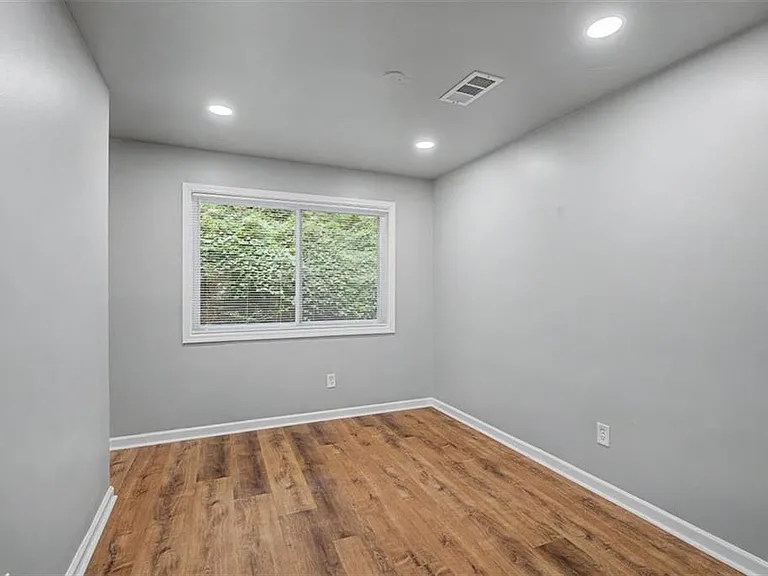 2430 Coosawattee Dr NE — Photo 23