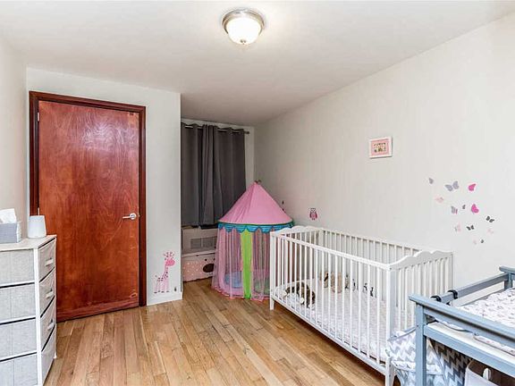 5th image of 3080 21st St APT 6B
