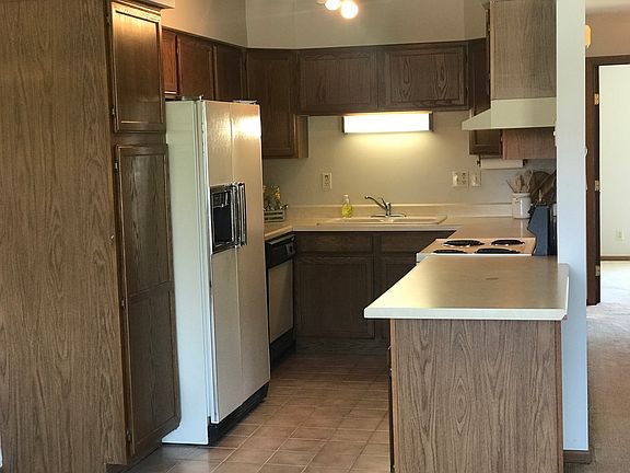 5th image of 214 Pardridge Pl #214